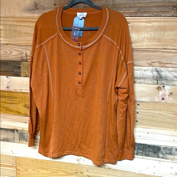 Perch by blu pepper size 1X and 3X rust Henley long sleeve raw hem oversize top - Picture 1 of 12